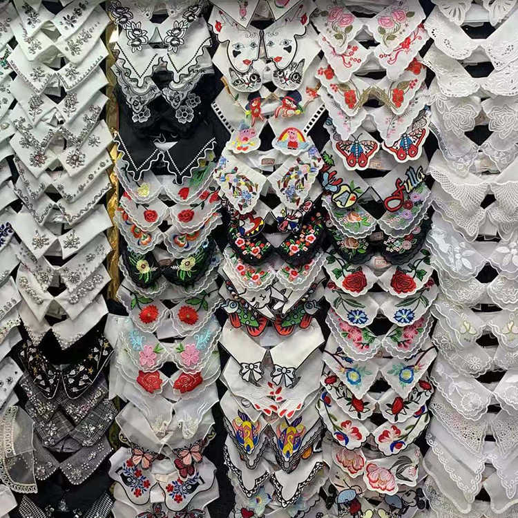 Hoe kan een nepkantkraag alledaagse outfits transformeren?