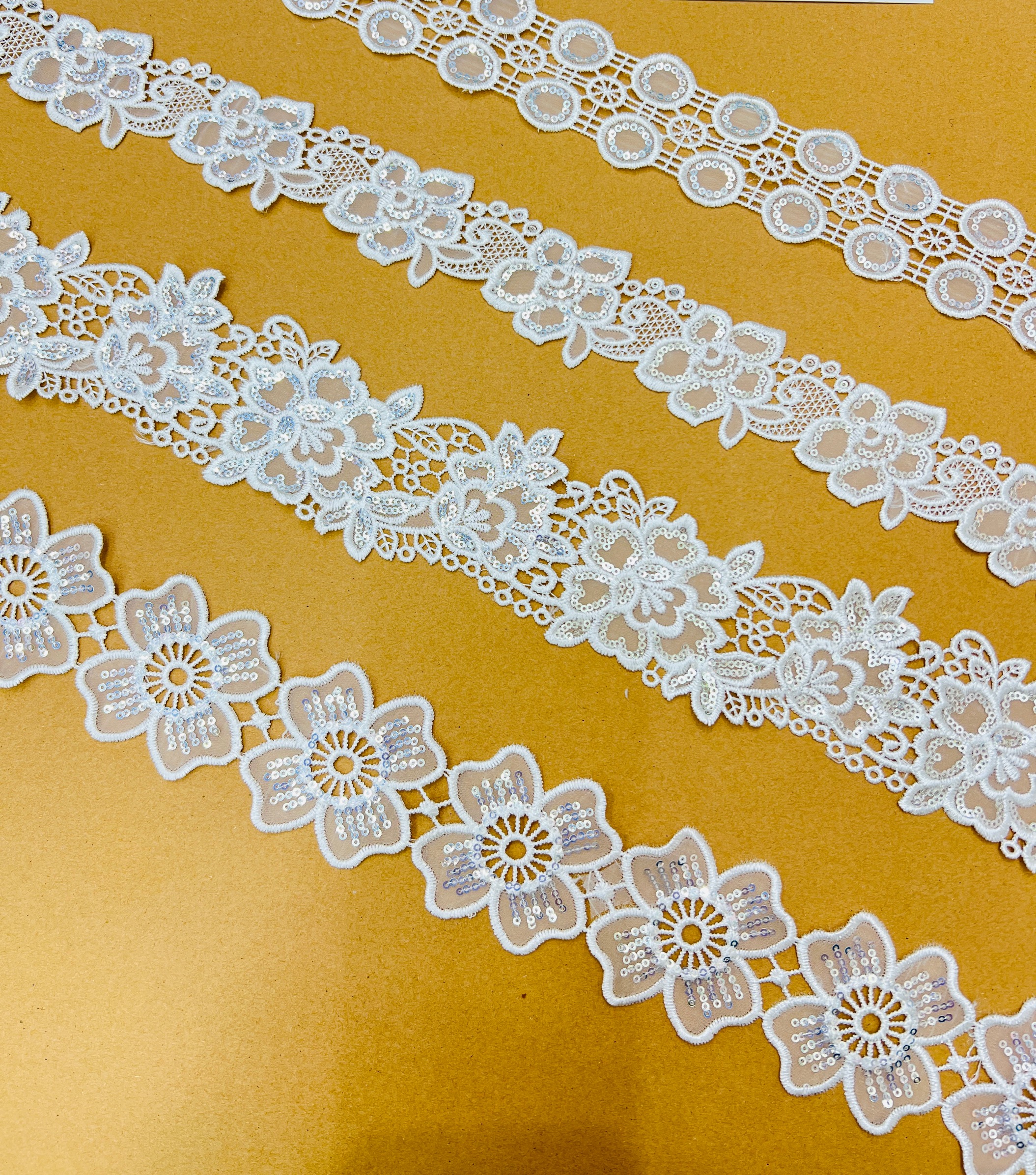 New Arrival Decorative Clothing Sewing Beautiful Braided Sequined Pearl Beaded Lace Trims